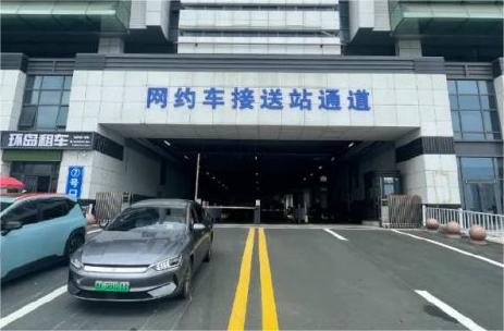 7月15日，威海站網約車接送站通道啟用！